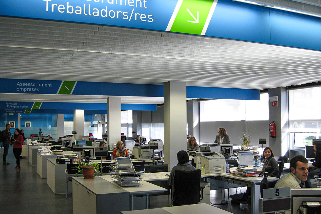 La última Oferta Pública de Empleo del Gobierno rompe el mito de los funcionarios públicos en España: hacen falta muchos más