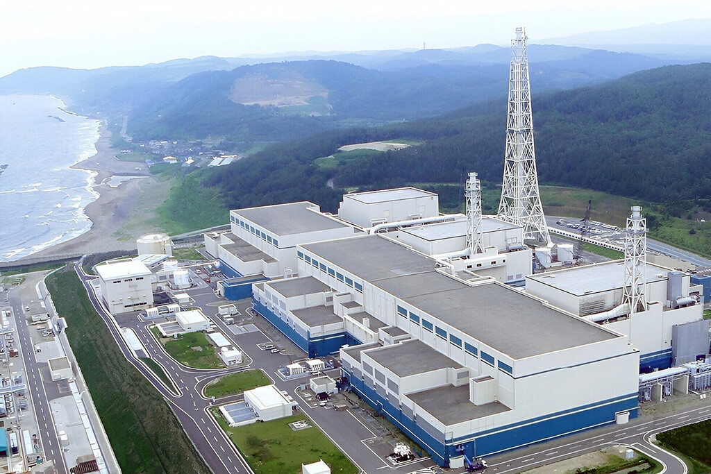 Catorce años después de Fukushima, Japón vuelve a creer en la energía nuclear: el precio de la luz no le deja otra opción