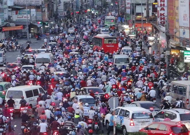Creíamos que las ZBE de España eran una idea ambiciosa hasta que descubrimos el plan de Vietnam: acabar con sus motos