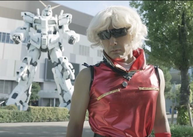 Un político japonés ha intentado ‘hackear’ las elecciones disfrazándose de villano de ‘Gundam’. Bandai no se lo ha tomado bien