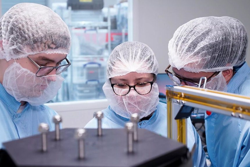 Ni en Taiwán, ni en China: El plan para fabricar los semiconductores más puros del mundo es irse al espacio